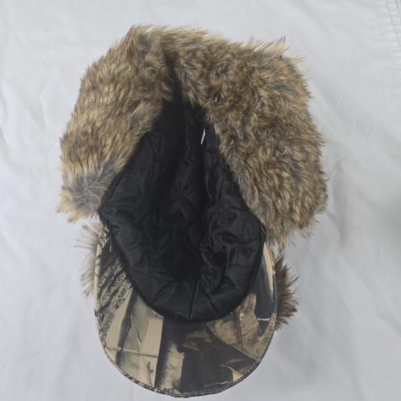 Camo faux fur bomber insulated hat with bill - Picture 8 of 9